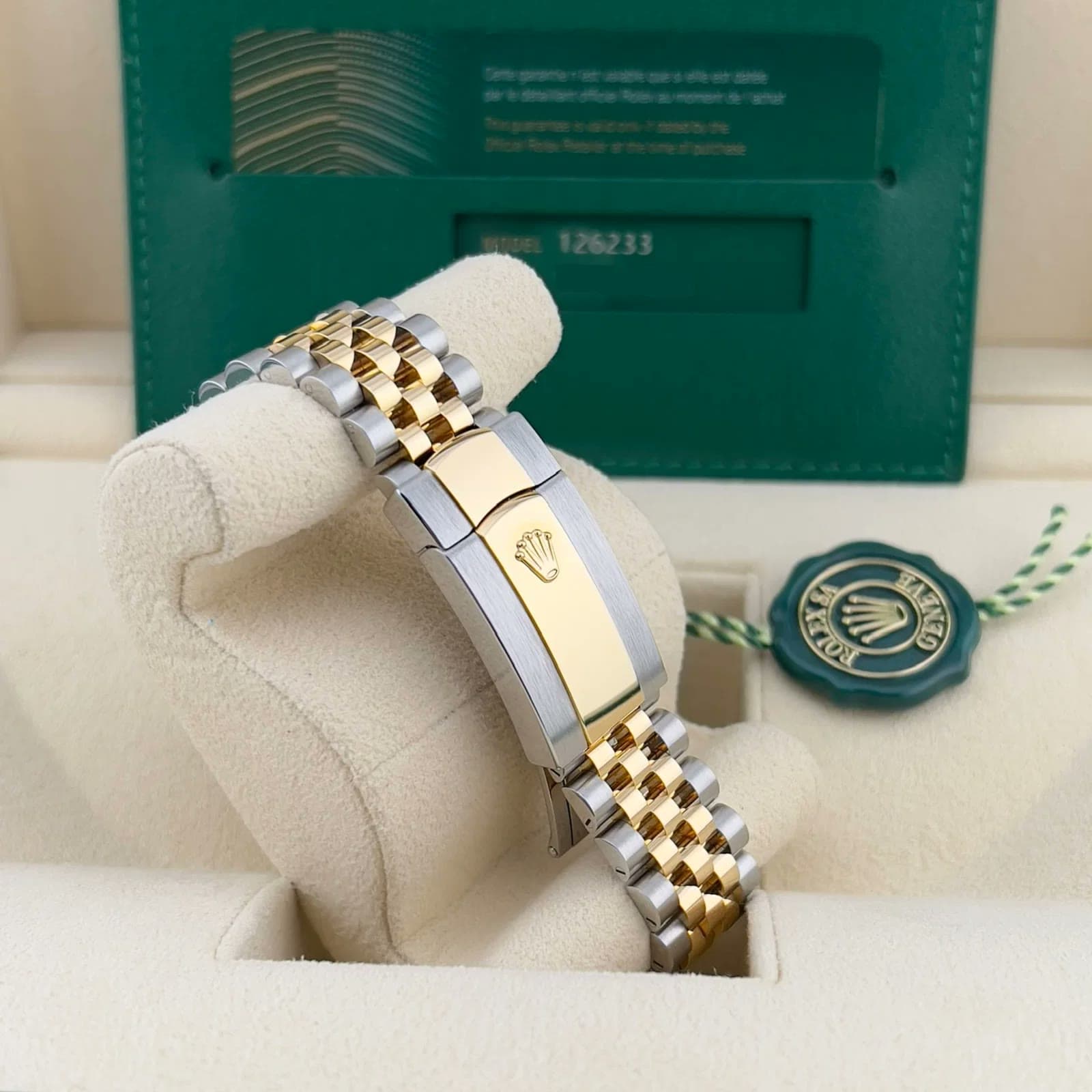 2022 Rolex Datejust 36 Two-Tone Fluted / Palm-Motif / Jubilee 126233-0037 — 36 mm, Steel & Yellow Gold, Champagne dial