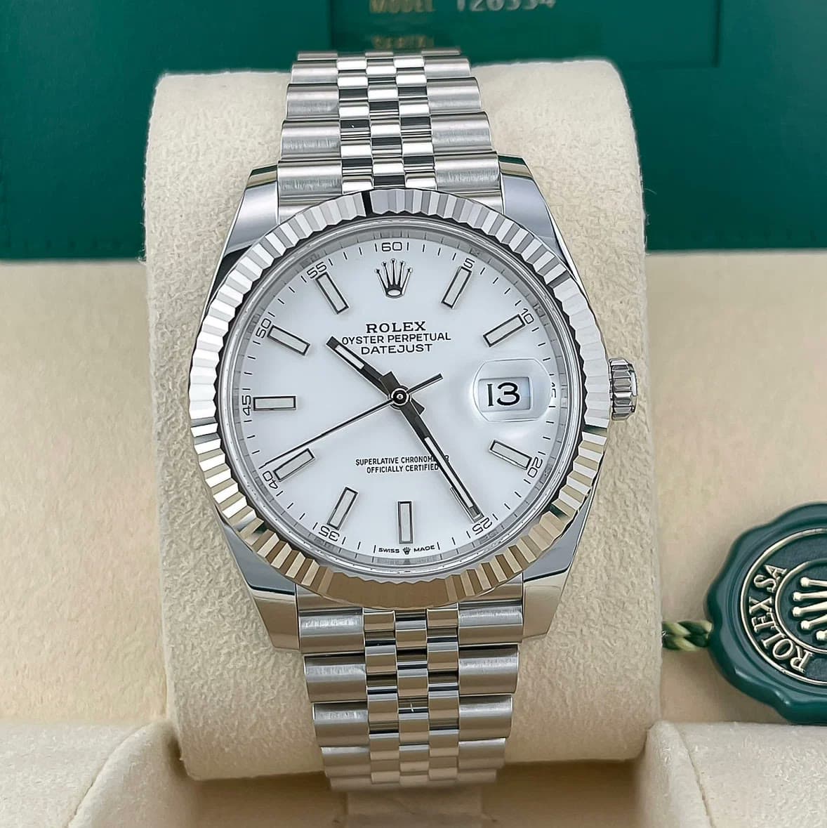 2025 Rolex Datejust 41 Fluted / White / Jubilee 126334-0010 — 41 mm, Steel, White dial